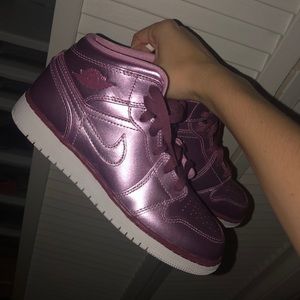 rose gold air jordan 1 mid size 4y